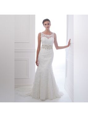 Alfred Sung 2014 timeless classy fitted sweetheart neckline lace wedding dress 8
